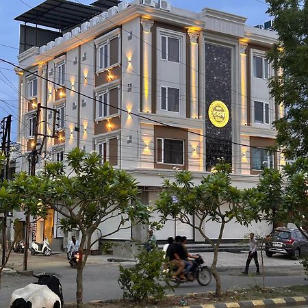 Hotel Rudhav Palace Ujjain Eksteriør billede