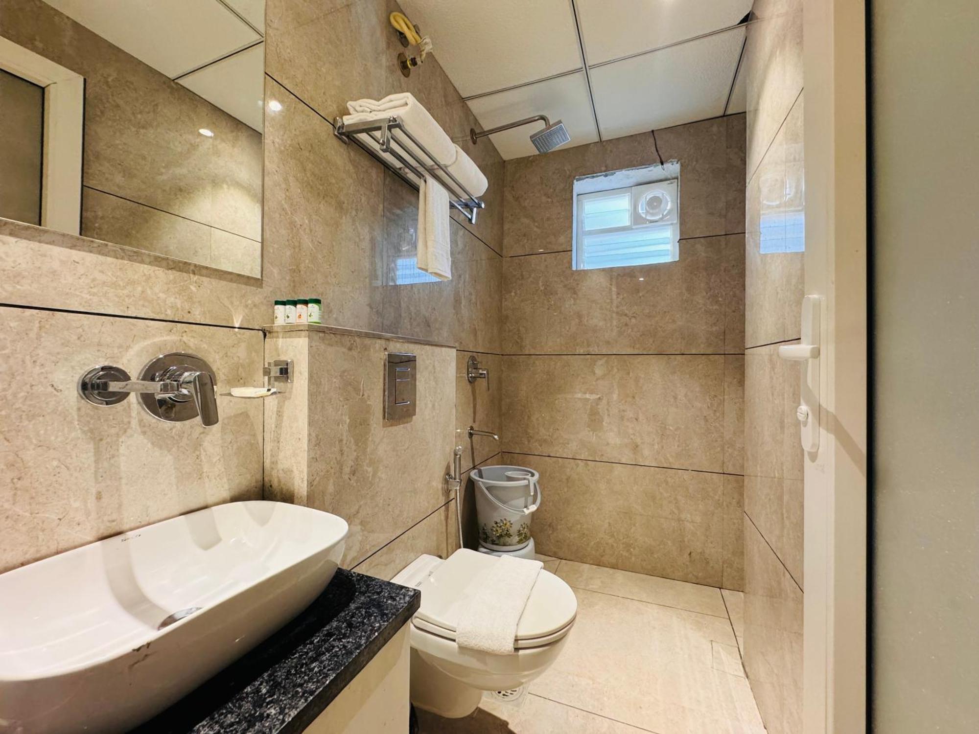 Hotel Rudhav Palace Ujjain Eksteriør billede